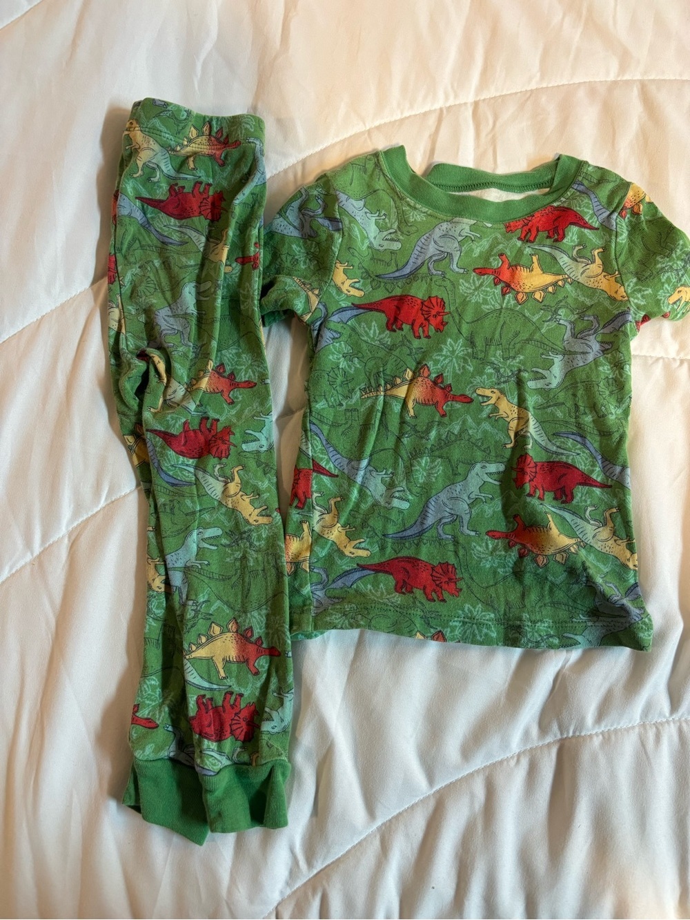 wonder nation Green Dinosaur Pajama Set with Red, Yellow & Blue Prints size 3t